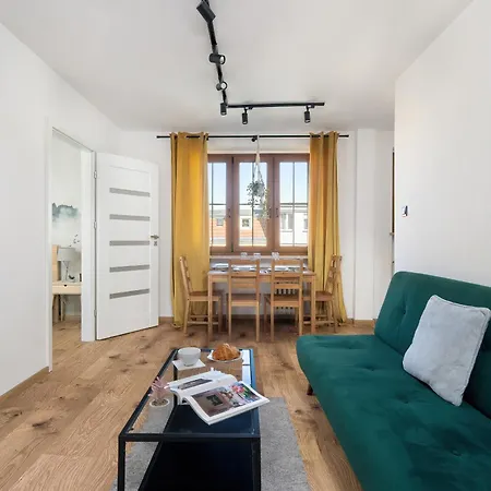 Comfortable Two-bedroom In By Renters *