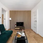 Apartman Comfortable Two-bedroom In By Renters Poznań