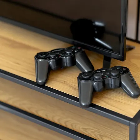 Comfortable Two-bedroom In By Renters *