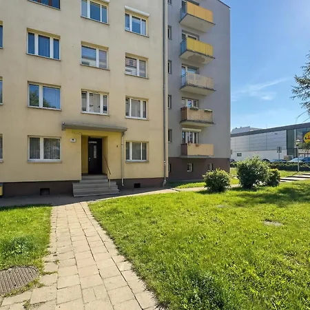 Comfortable Two-bedroom In By Renters Apartment Poznan